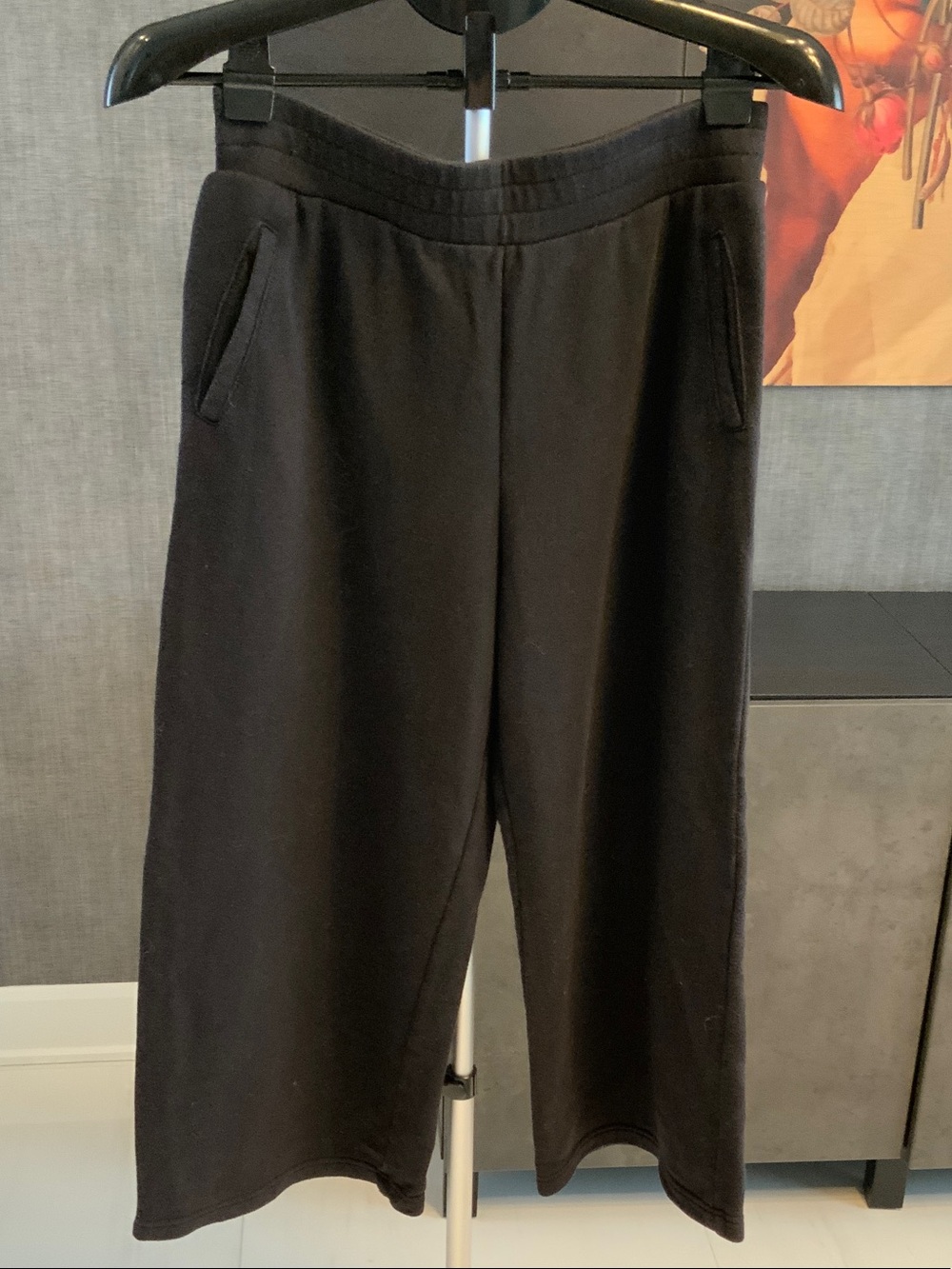 Wilfred Black Wide-Leg cropped Sweatpants S